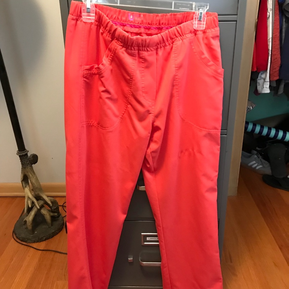 Women’s small/ tall URBANE coral scrub pants